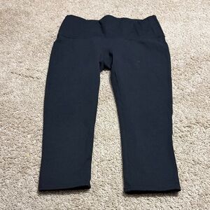 Spanx Black Capri Leggings Small